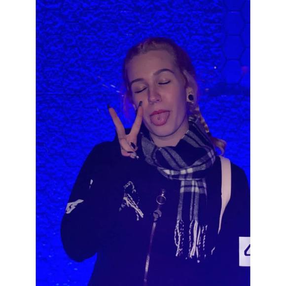 Meet the Posher Other - Meet your Posher, Chelsea